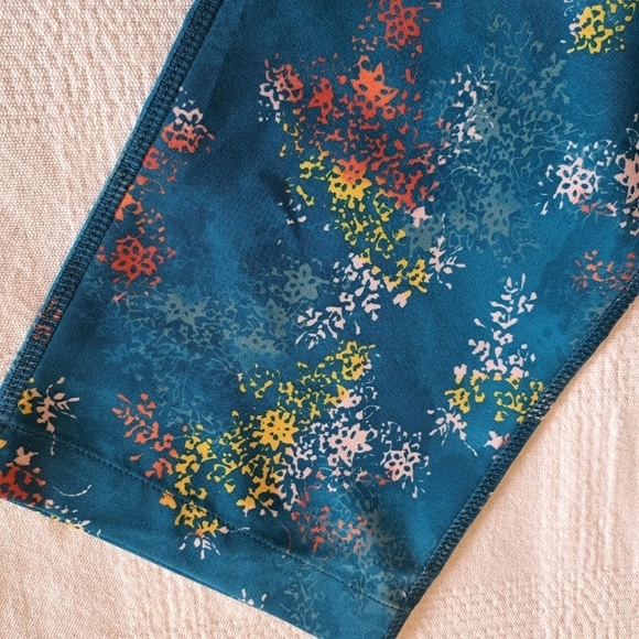 Lands' End women's size XS 2-4 light weight pants. New - Picture 7 of 7